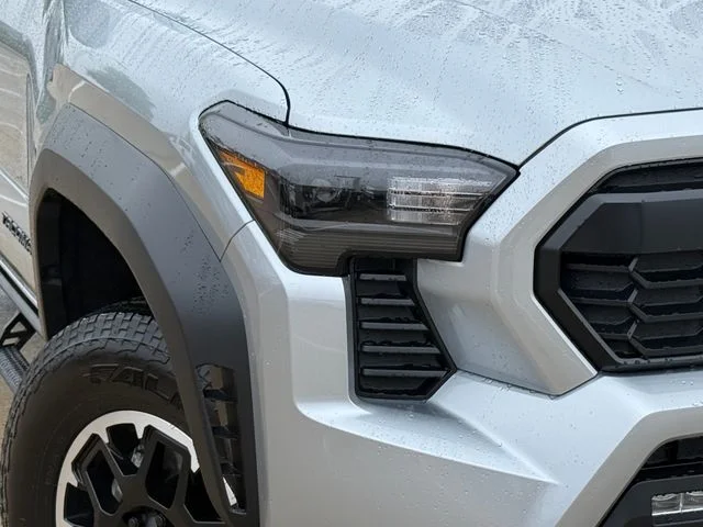 2026 Toyota Tacoma Hybrid - Image 3