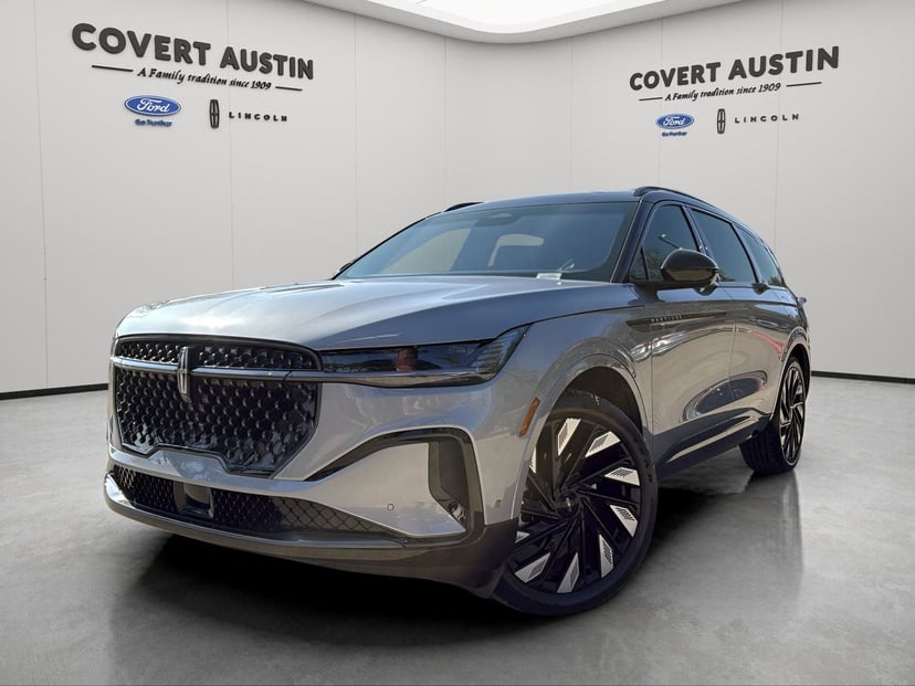 2024 Lincoln Nautilus - Image 1