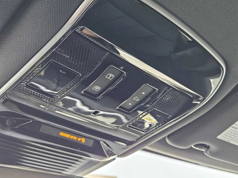 2026 LAND ROVER Range Rover - Image 19