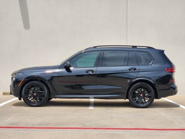 2024 BMW X7 - Image 1
