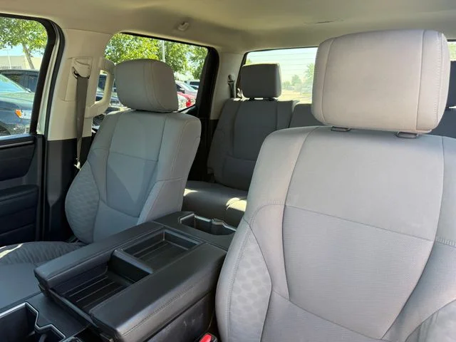 2022 Toyota Tundra - Image 13