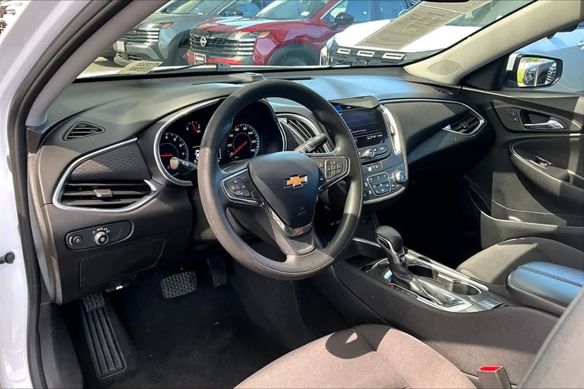 2021 Chevrolet Malibu - Image 17