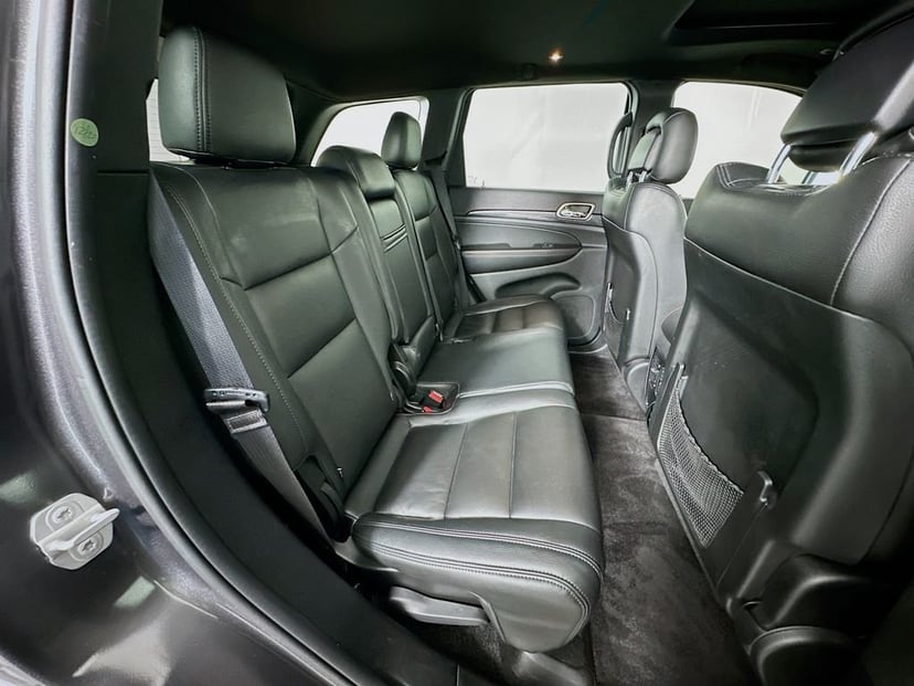 2017 Jeep Grand Cherokee - Image 27