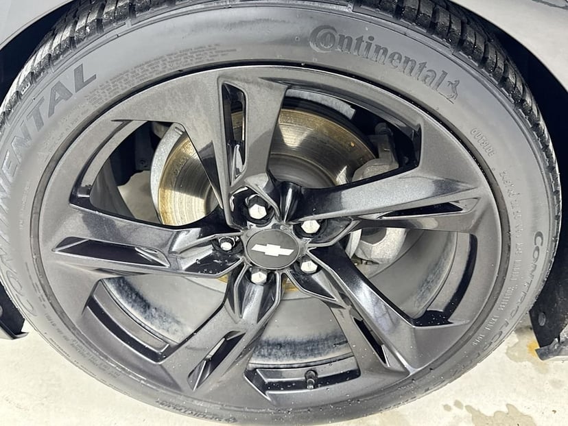 2019 Chevrolet Camaro - Image 39