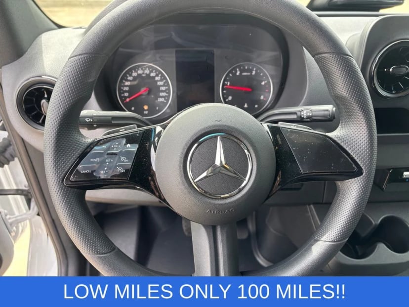 2025 Mercedes-Benz Sprinter 2500 - Image 11