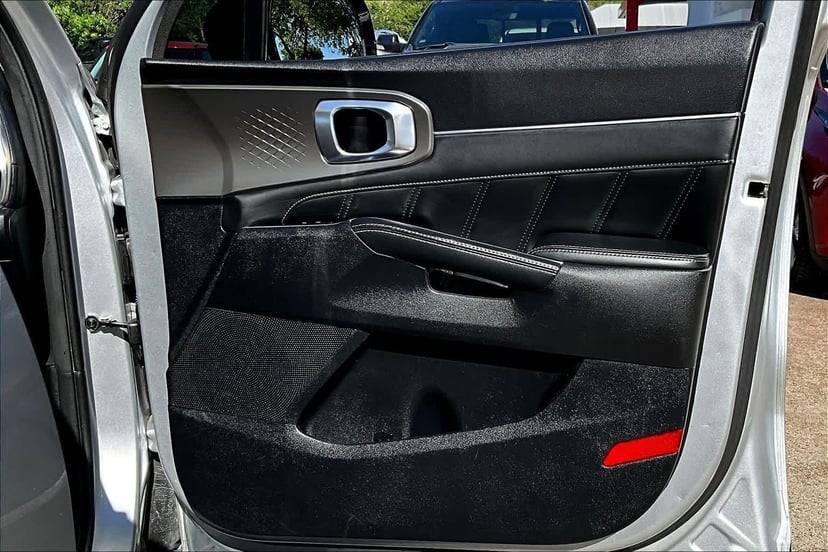 2021 Kia Sorento - Image 23