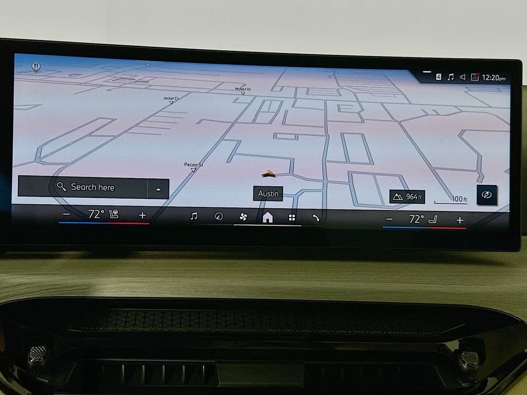 2025 BMW 4 Series - Image 13