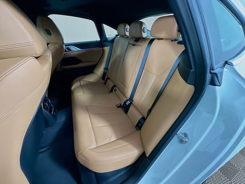 2026 BMW i4 - Image 17