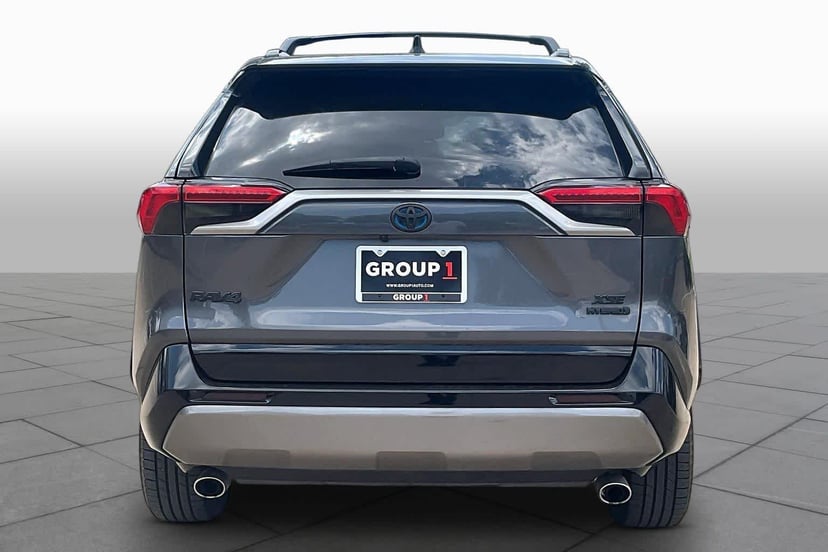 2021 Toyota RAV4 - Image 5