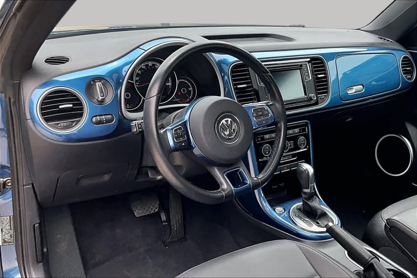 2018 Volkswagen Beetle - Image 16