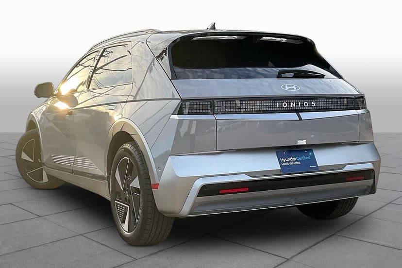 2026 Hyundai IONIQ 5 - Image 11