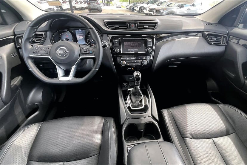 2022 Nissan Rogue Sport - Image 16