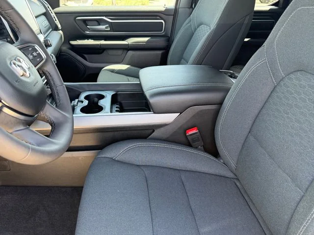 2025 Ram 1500 - Image 9