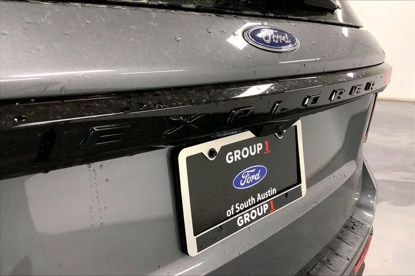 2026 Ford Explorer - Image 12