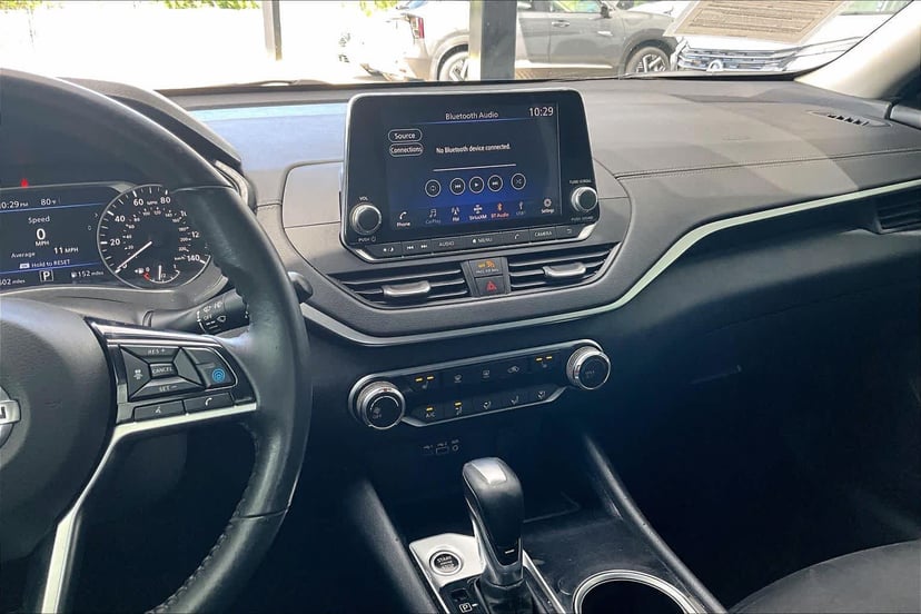 2022 Nissan Altima - Image 7