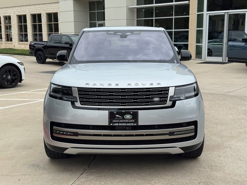 2023 Land Rover Range Rover - Image 3