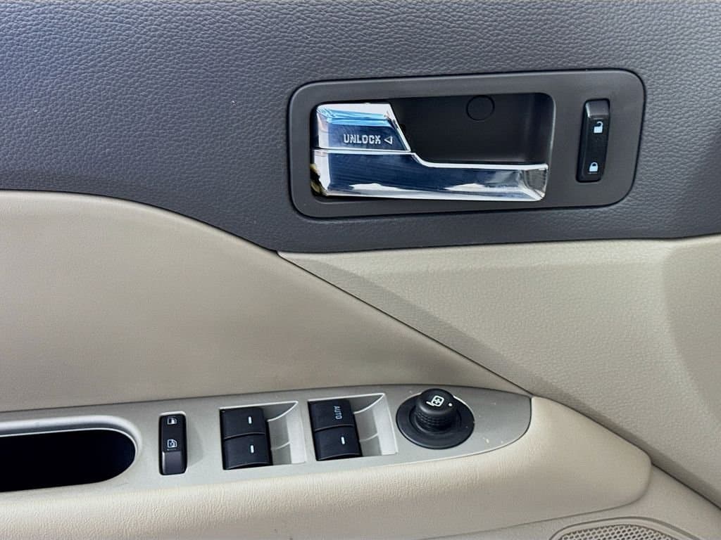 2010 FORD Fusion - Image 21