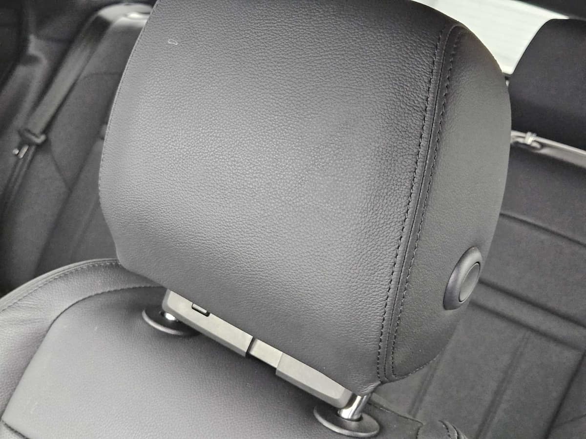 2026 Land Rover Range Rover Evoque - Image 13