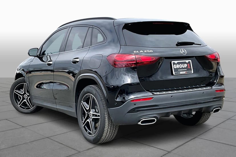 2025 Mercedes-Benz GLA 250 - Image 12