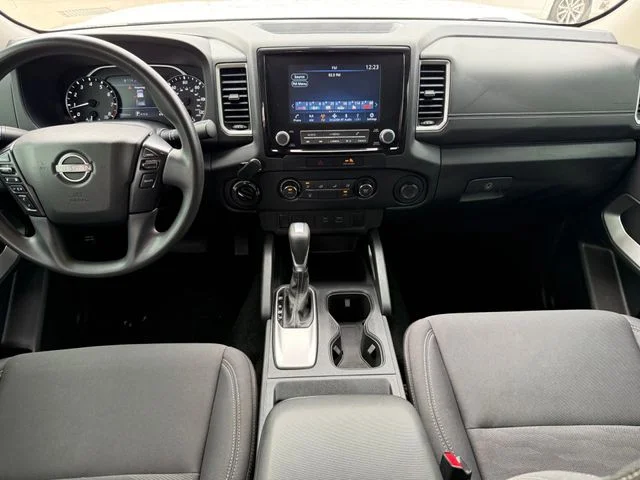 2022 Nissan Frontier - Image 24