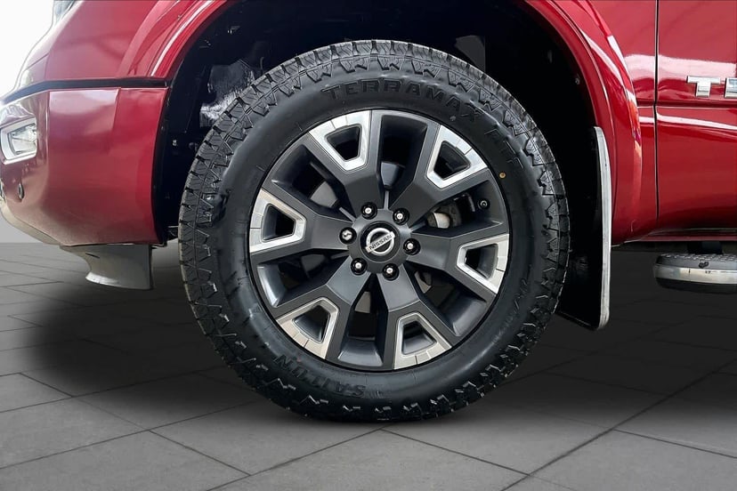 2021 Nissan Titan - Image 11