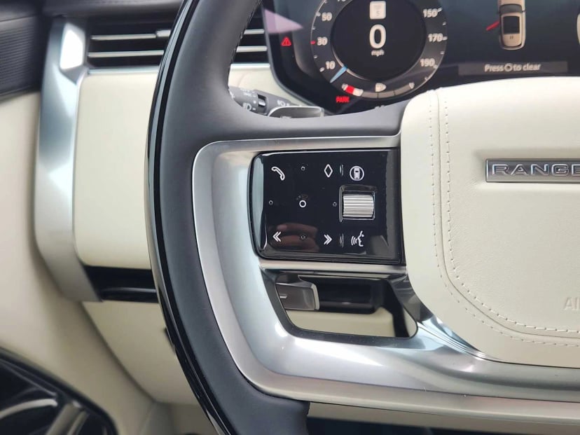 2026 LAND ROVER Range Rover - Image 25