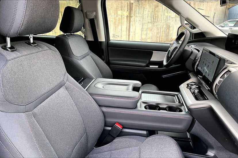 2025 Ford Expedition - Image 9