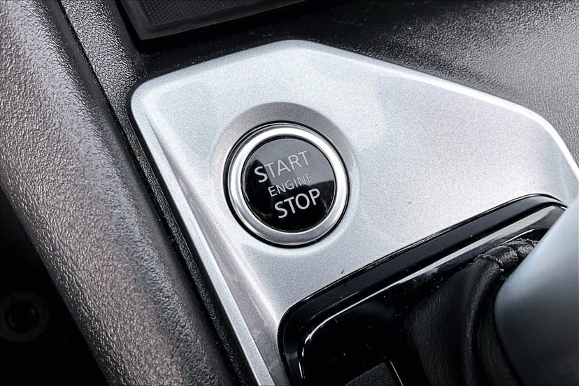 2025 Nissan Altima - Image 36