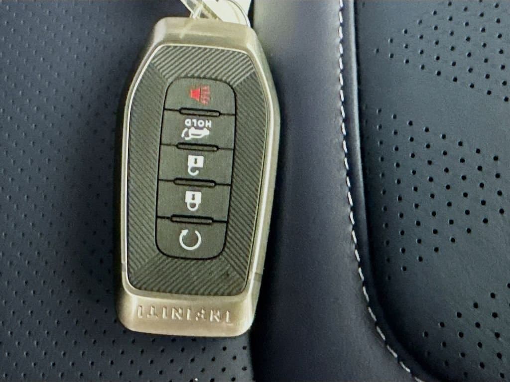 2026 INFINITI QX80 - Image 39