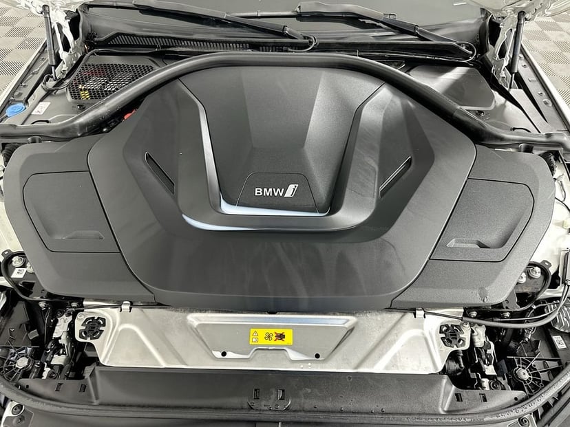 2023 BMW i4 - Image 31