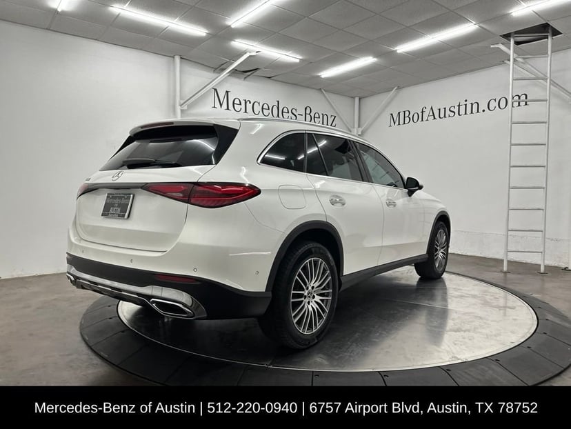 2026 Mercedes-Benz GLC - Image 8