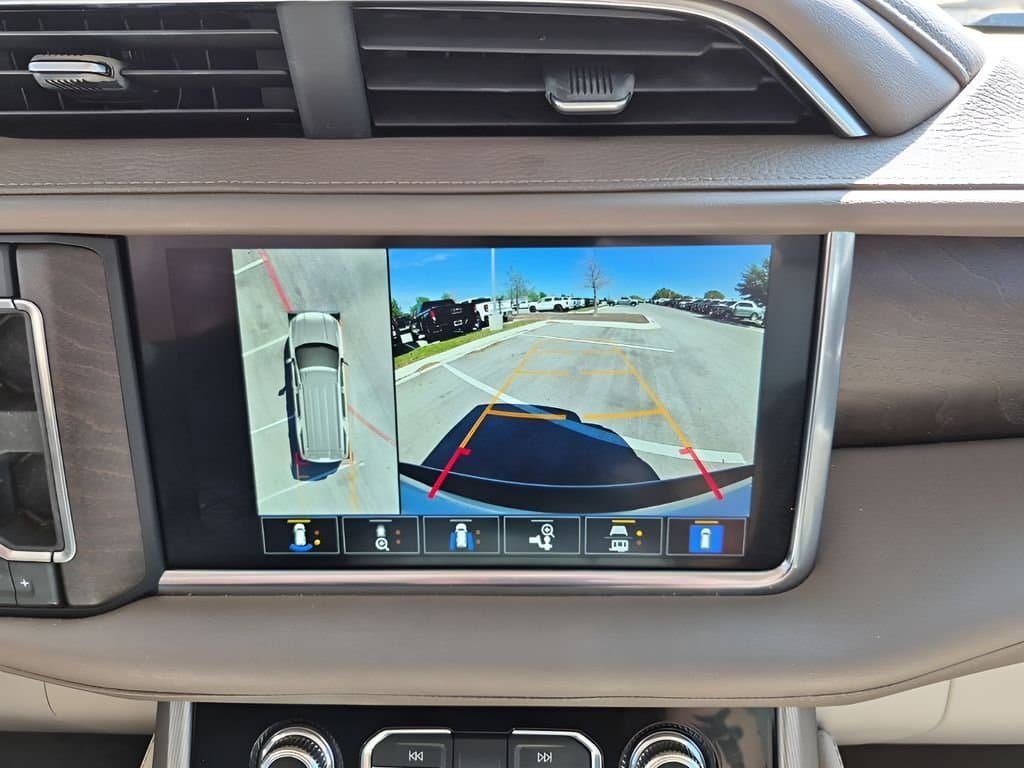 2022 GMC Yukon - Image 44