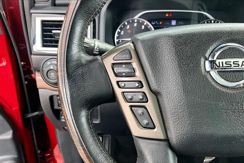 2021 Nissan Titan - Image 24