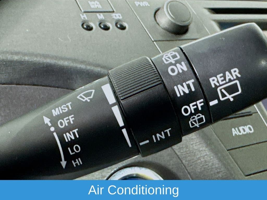 2014 TOYOTA Prius - Image 15