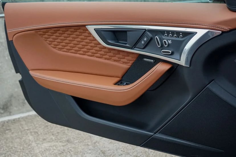 2024 Jaguar F-TYPE - Image 23