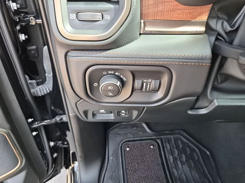 2023 Ram 1500 - Image 32