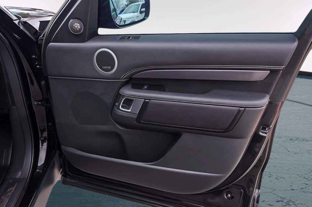 2024 Land Rover Discovery - Image 33