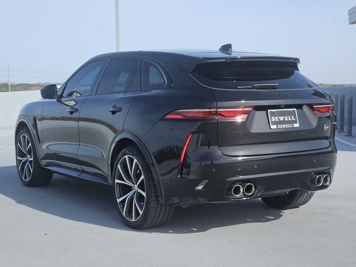 2023 Jaguar F-PACE - Image 6