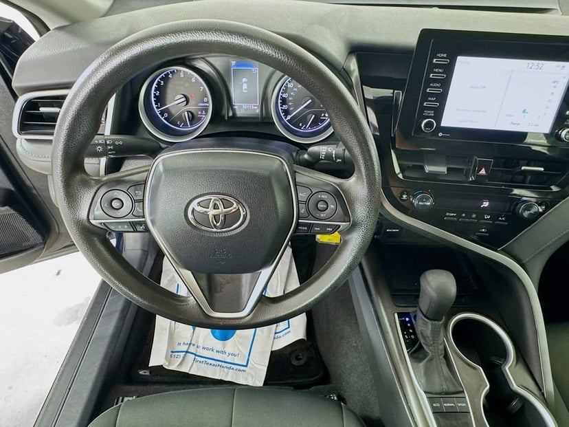 2022 Toyota Camry - Image 6