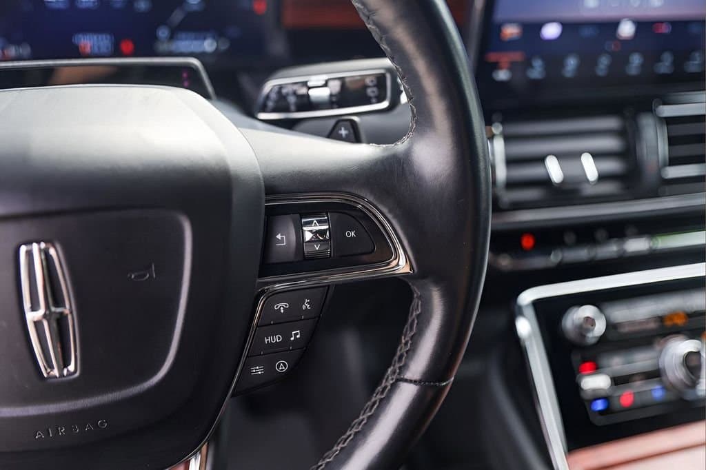 2024 Lincoln Navigator - Image 12
