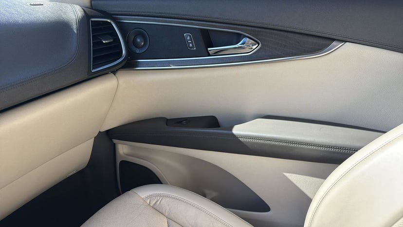 2020 Lincoln Nautilus - Image 24