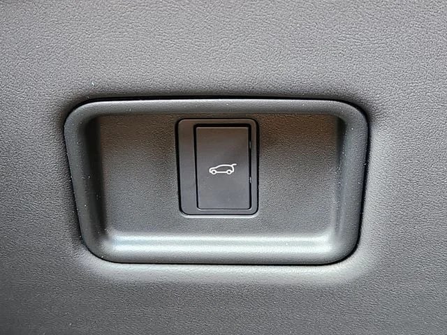 2026 Land Rover Range Rover Sport - Image 21