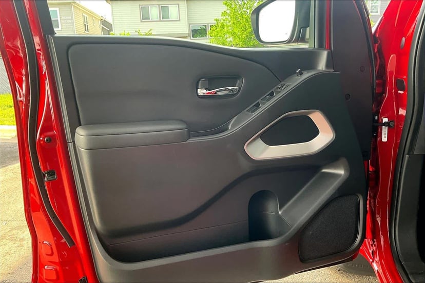 2022 Nissan Frontier - Image 21