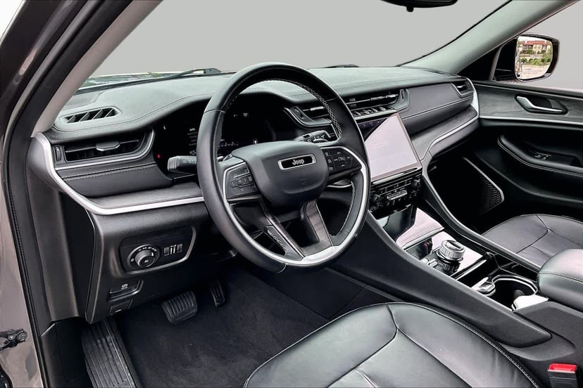 2022 Jeep Grand Cherokee L - Image 18