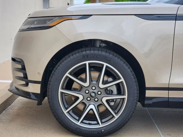 2026 Land Rover Range Rover Velar - Image 6
