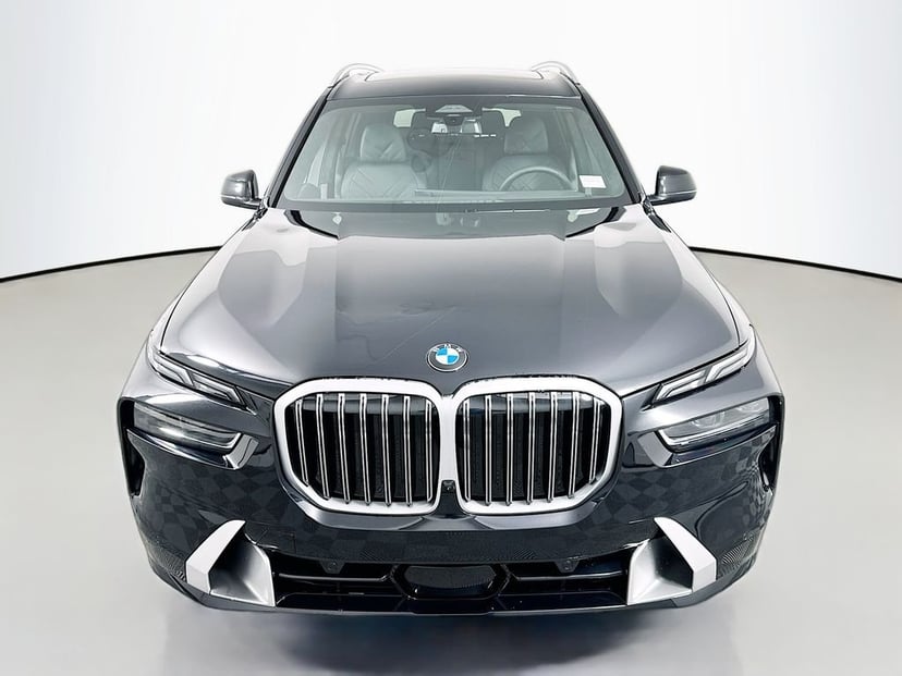 2026 BMW X7 - Image 2