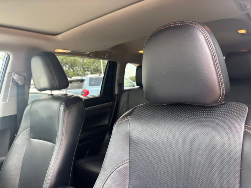 2017 Toyota Highlander - Image 10