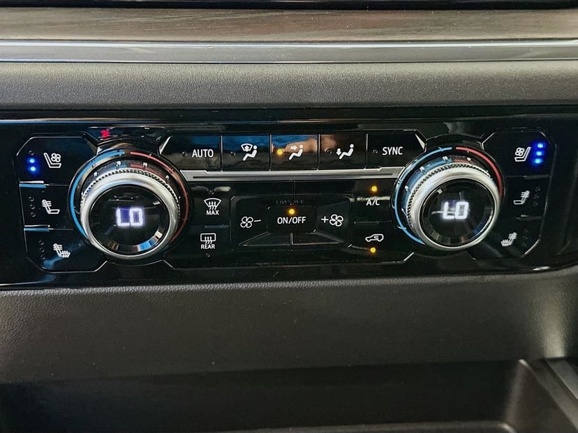 2023 GMC Sierra 1500 - Image 15