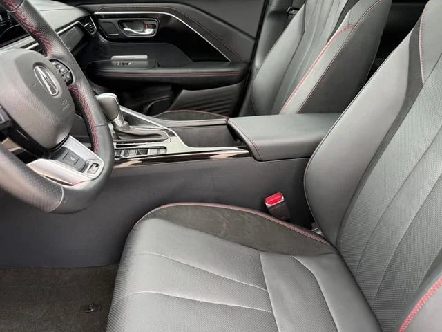2025 Acura ADX - Image 10