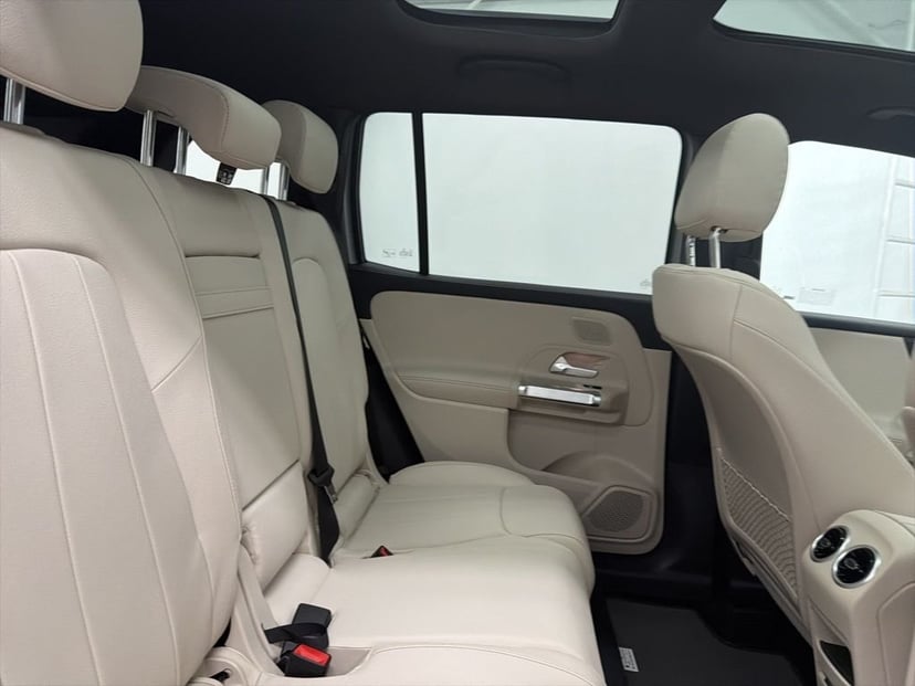 2026 Mercedes-Benz GLB - Image 27